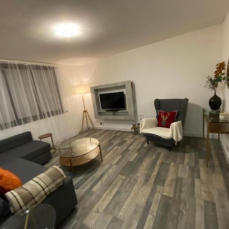 Вілла Hollemeadow Bloxwich Екстер'єр фото
