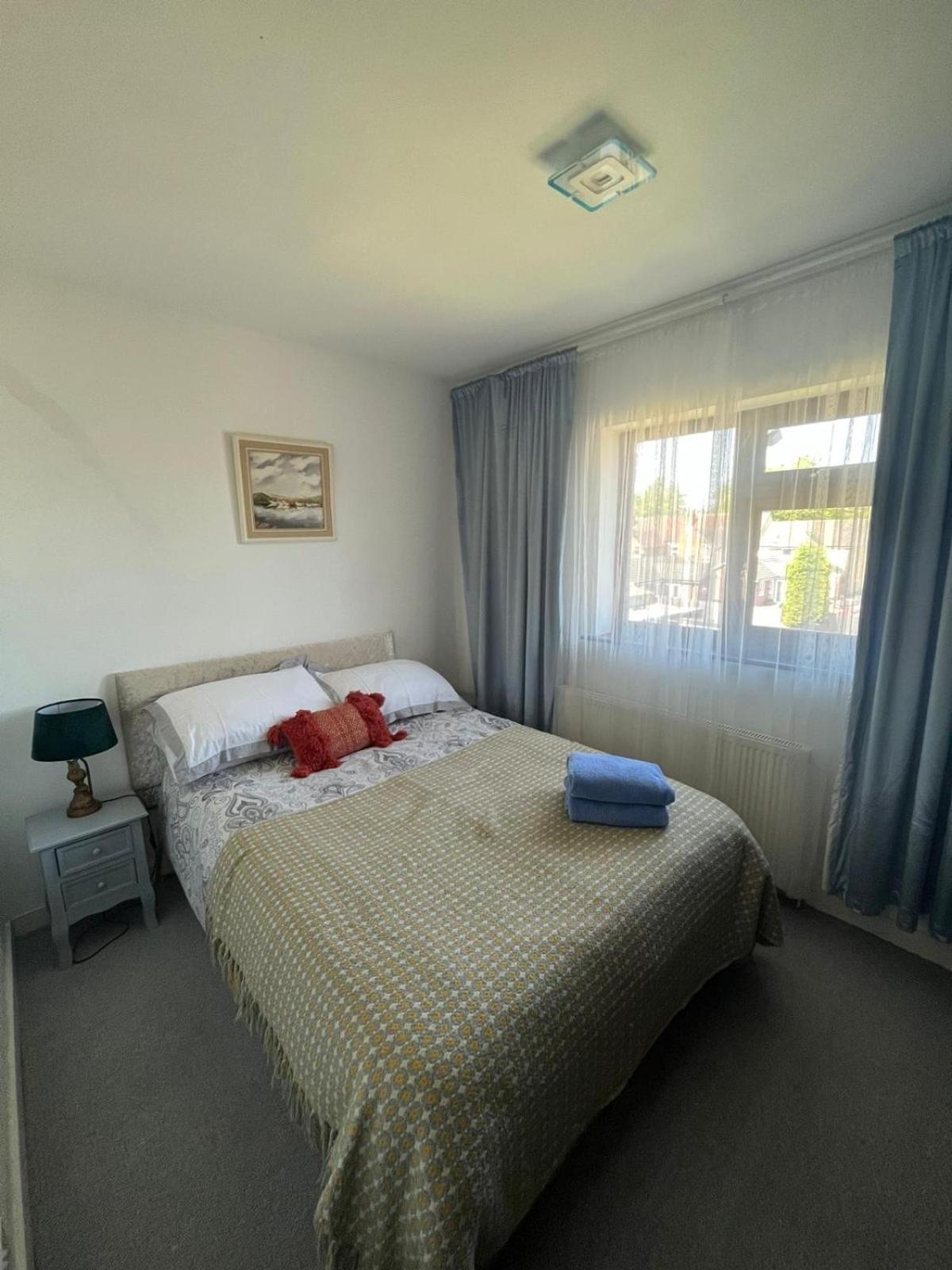 Вілла Hollemeadow Bloxwich Екстер'єр фото